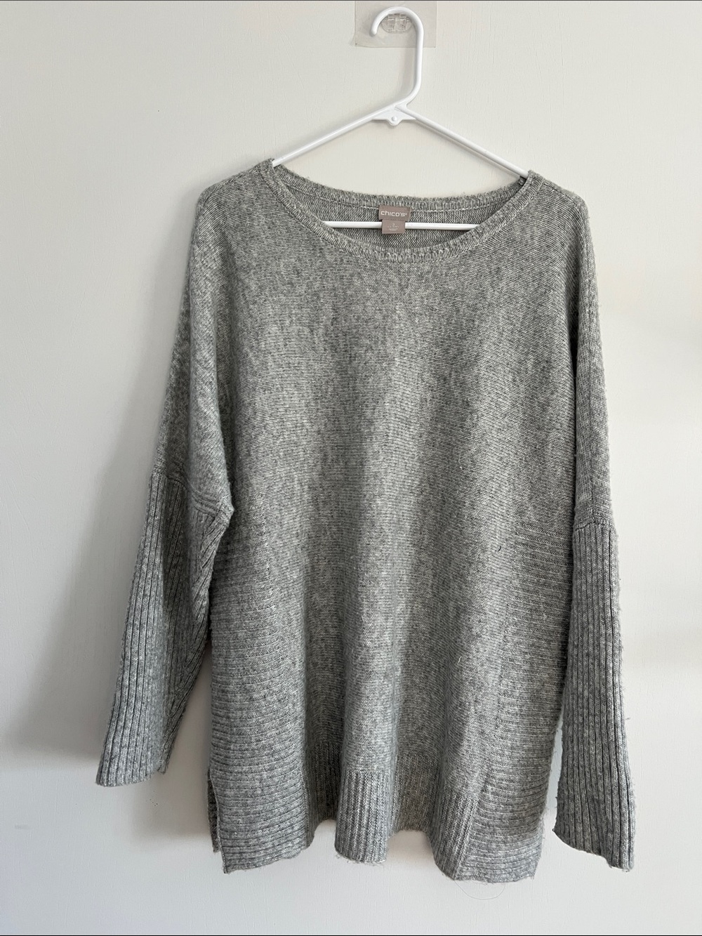 Chico's Gray Crewneck Sweater with Ribbed Sleeves size 2